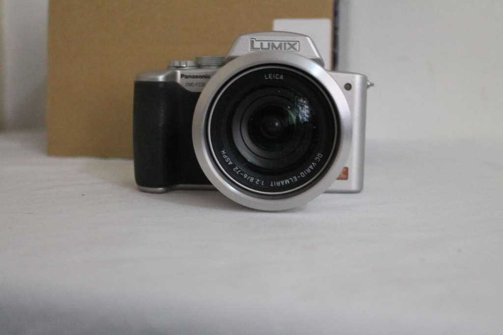 Panasonic FZ20 Lumix Camera