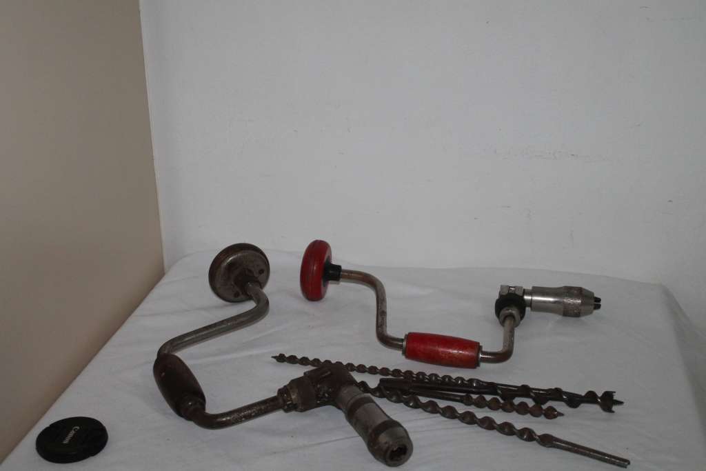 2 Hand drills with bits