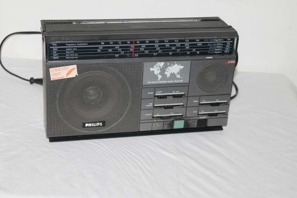 Phillips D 2615 Portable Radio