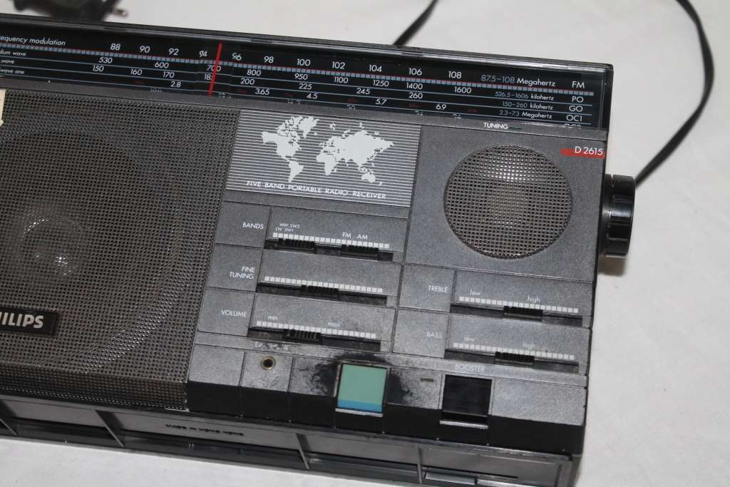 Phillips D 2615 Portable Radio