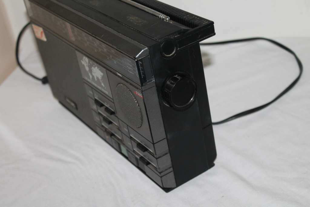 Phillips D 2615 Portable Radio