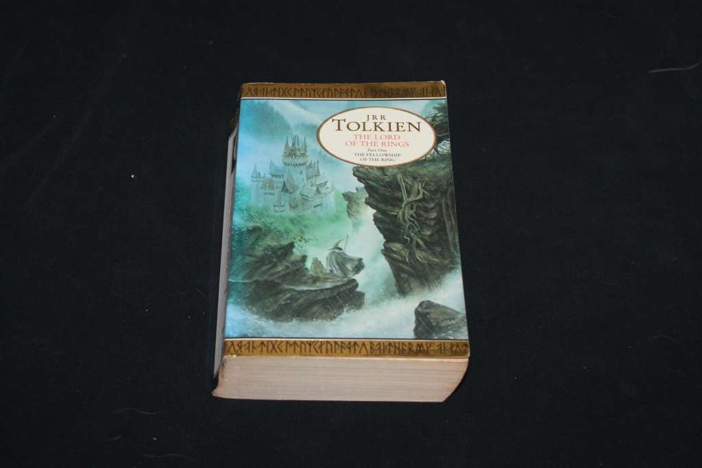 J R R Tolkien Lord of the Rings Fellowship of the ring