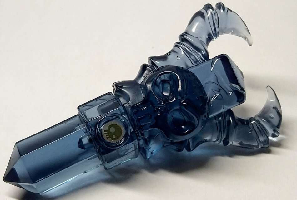 SKYLANDERS TRAPTANIUM CRYSTALS - UNDEAD SKULL TRAP (RARE)