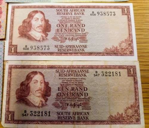 OLD RSA NOTES LOT - SOLD AS IS