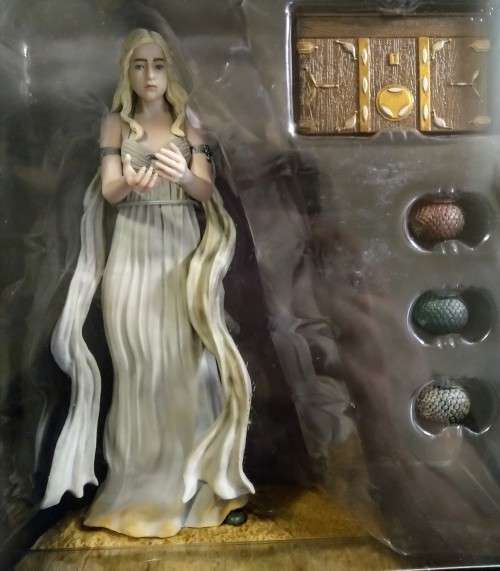 2014 Dark Horse Deluxe - Game of Thrones - Daenerys Figure Statue 19CM