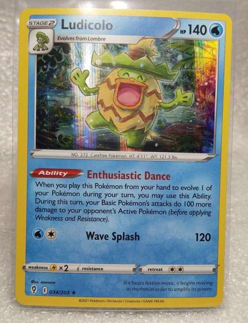 POKEMON CARDS - Ludicolo - 34/203 - Holo Rare - Evolving Skies  NM/LP