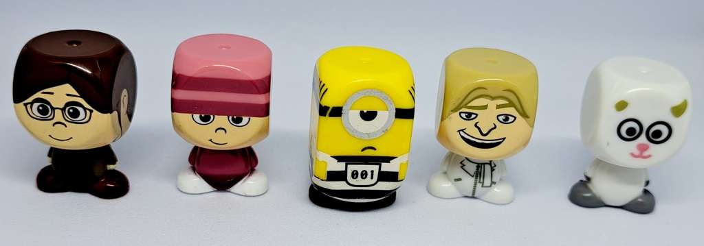 Official TM & UNI - Despicable Me Mini Block Head Figure set of 18 - Approx 4cm
