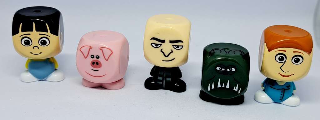 Official TM & UNI - Despicable Me Mini Block Head Figure set of 18 - Approx 4cm