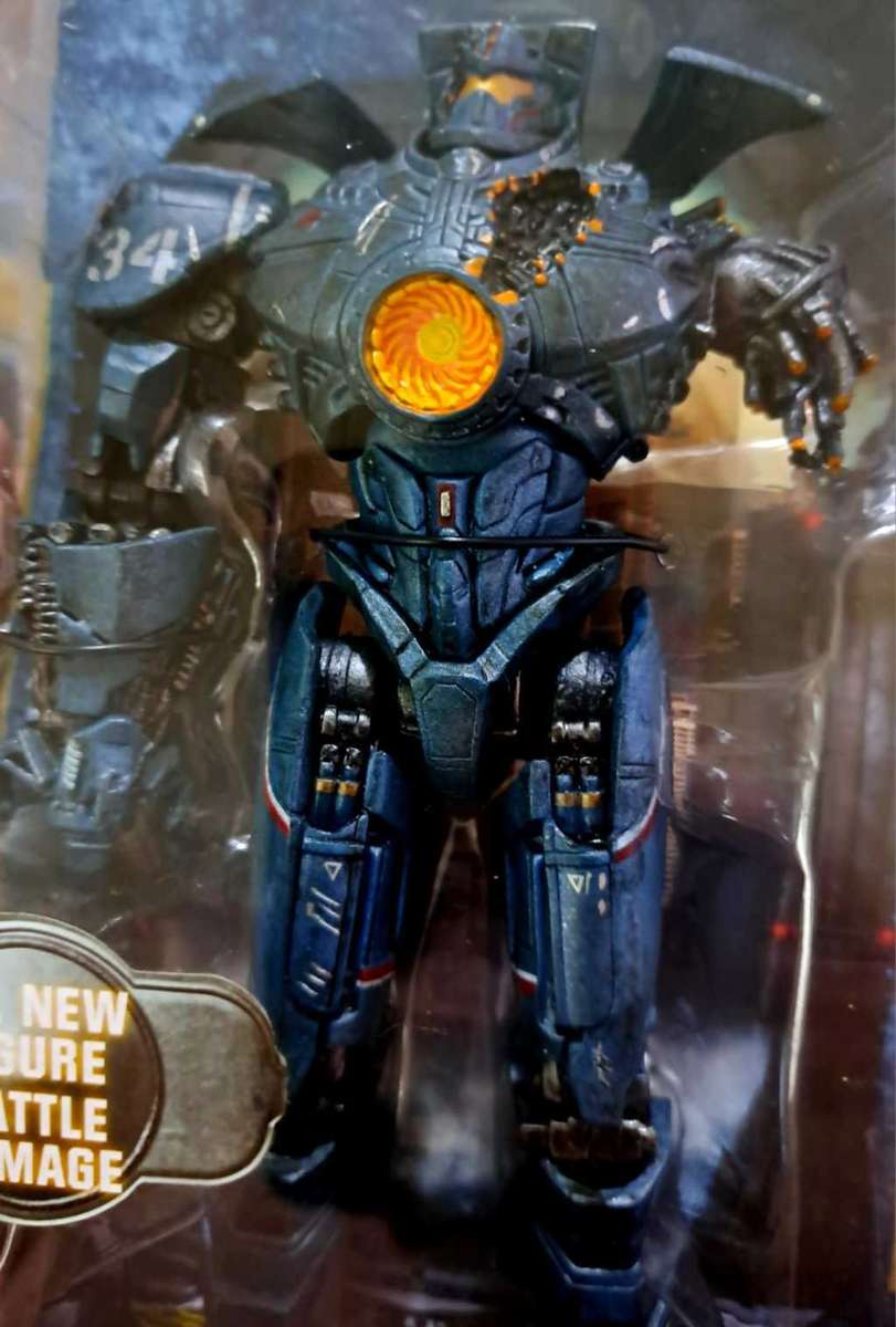2014/15 NECA - Pacific Rim - Anchorage Attack - Battle Damaged Gipsy Danger - 18cm Action Figure
