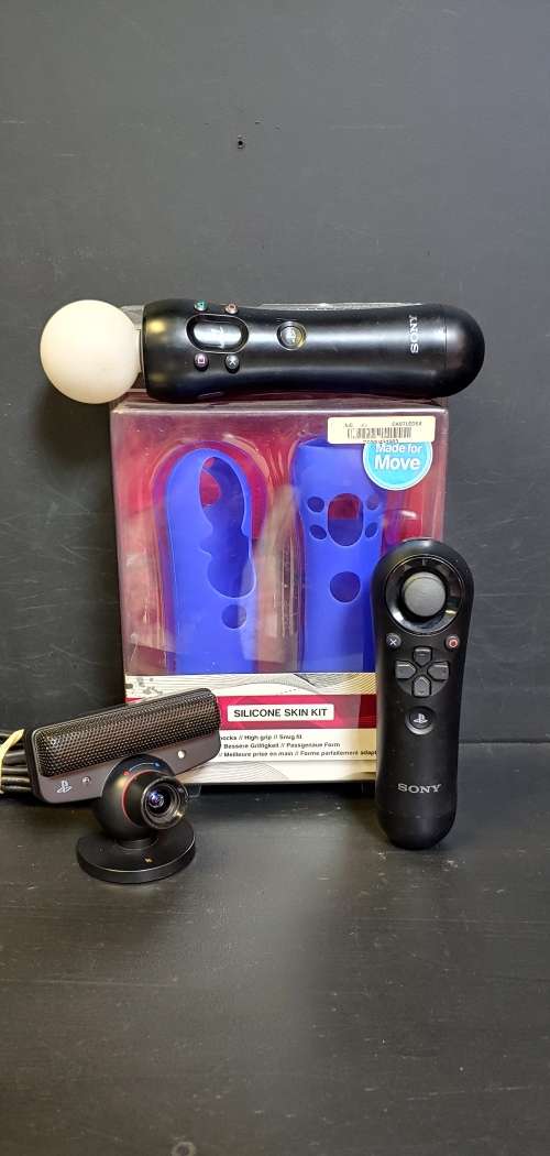 PS3 Move Bundle Move Controller , Navigation Controller , Camera + Silicone Kit