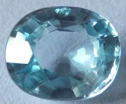 FINE AQUAMARINE BLUE ZIRCON - 8 x 6 mm - 1.9 ct