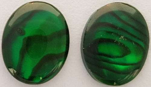 PAIR OF GREEN PAUA SHELL CABOCHON - 10x8mm OVAL