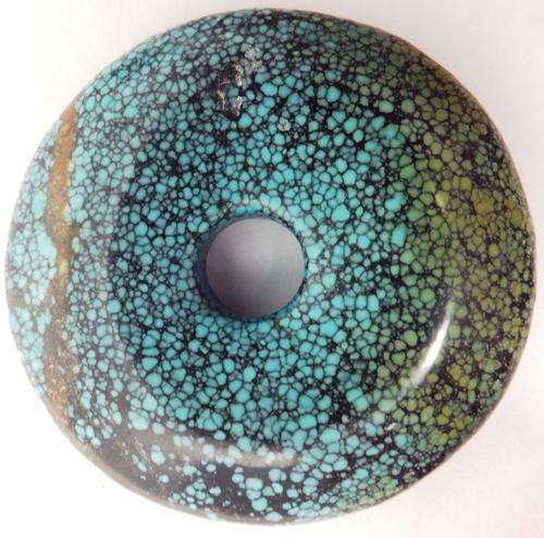 NATURAL TURQUOISE DONUT - 107 ct