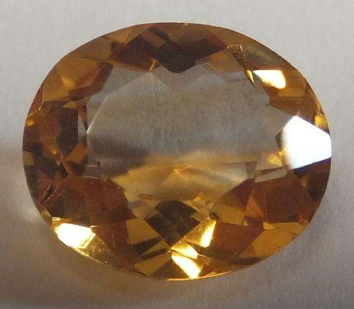 NATURAL UNHEATED CITRINE FROM BRAZIL - 11 x 9mm oval - 3.45 ct