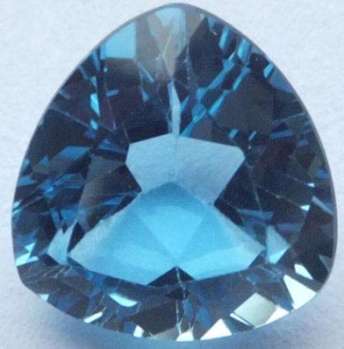 STUNNING SWISS BLUE TOPAZ TRILLION - 9 x 9 mm - 2.8 ct