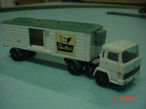 HO Wiking (German Precision) Model of Articulated Truck with Refrigerated Trailer
