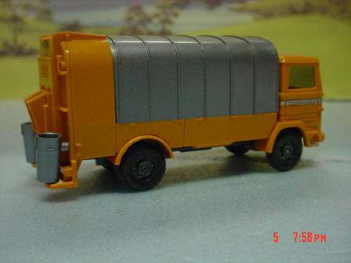 HO Wiking (German Precision) Model of Mercedes Municipal Refuse Removal Truck