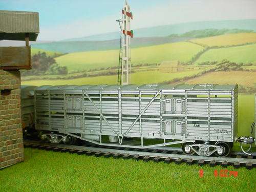 GZ-Series SAR HO Small-Livestock (NEW) 2 Deck Goods Wagon with Bettendorff Bogies & Kadee Couplers