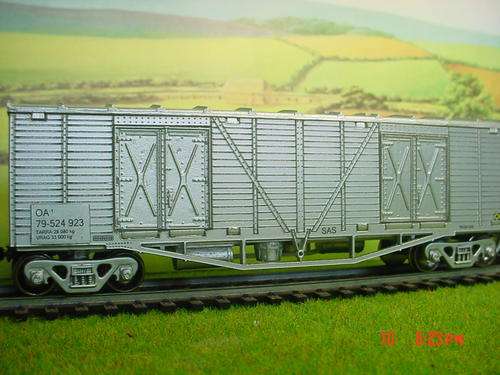 HO SAR OA-1 Experimental Wagon (Fruit) [Limited Edition]  Roller Bearing Bogies & Kadee Couplers.