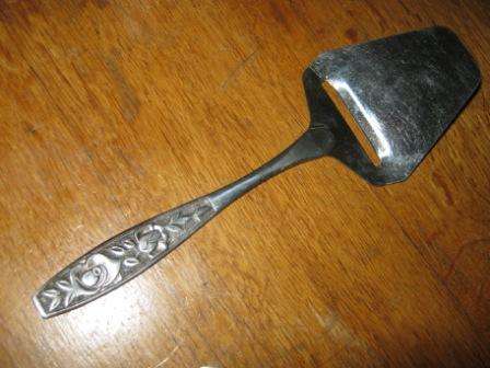 VINTAGE CHEESE SLICER WITH ORNATE DETAIL IN GOOD CONDITION ~ HAVE A LOOK!!!