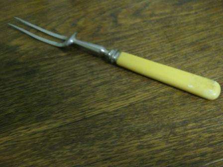 CARVING FORK~GOOD CONDITION  HAVE A LOOK!!