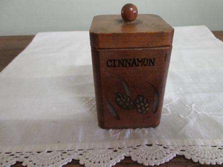 WOODEN CINNAMON HOLDER~ NO CHIPS OR CRACKS ~ HAVE A LOOK!