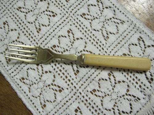 VINTAGE LOOKING FORK HAVE A LOOK!!!!!