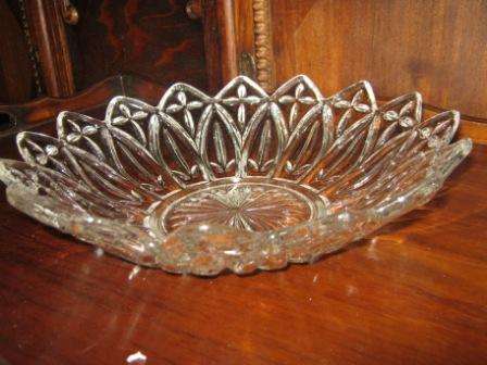 FANTASTIC LARGE CUT GLASS DISH ~ NO CHIPS OR CRACKS~HAVE A LOOK!!!!!!!!
