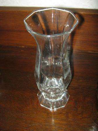 GLASS VASE  NO CHIPS OR CRACKS HAVE A LOOK!!