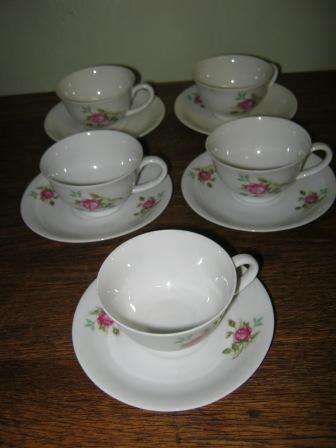5 X VINTAGE DAINTY DUO WITH ROSE DESIGN~ NO CHIPS OR CRACKS! A TRUE FIND!