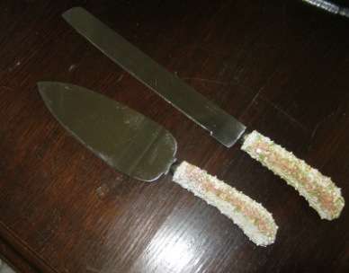 CAKE KNIFE AND  SERVER WITH ORNATE DETAIL IN GOOD CONDITION ~ HAVE A LOOK!!!