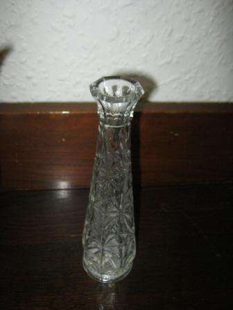 FANTASTIC  CUT GLASS VASE  ~ NO CHIPS OR CRACKS~HAVE A LOOK!!!!!!!!