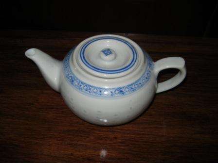 BEAUTIFUL ORIENTAL TEA POT IN PERFECT CONDITION 2 AVAILABLE~  HAVE A LOOK!!!