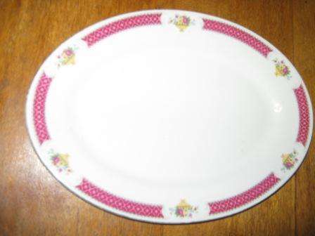 LARGER SERVING PLATE NO CHIPS OR CRACKS HAVE A LOOK!!!!