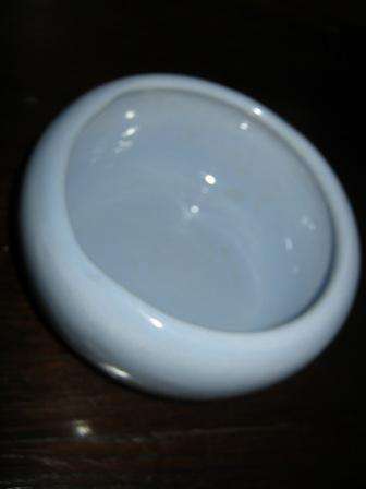 RETRO  VASE ~  NO CHIPS OR CRACKS~ HAVE A LOOK!!!