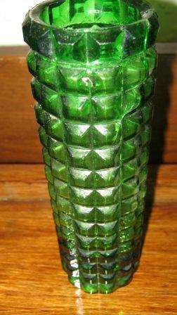 VINTAGE LOOKING GREEN VASE~HAVE A LOOK!!!!!!!!
