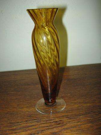 BEAUTIFUL AMBER GLASS VASE~ NO CHIPS OR CRACKS ~HAVE A LOOK!!!