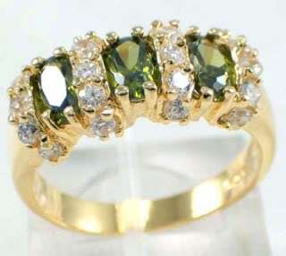** Read B4 Bidding ** Peridot & Diamond ZrO2 Ring / Size 8
