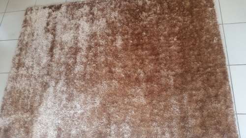 Beautiful , Soft , Warm , Excellent Quality Shaggy Rugs