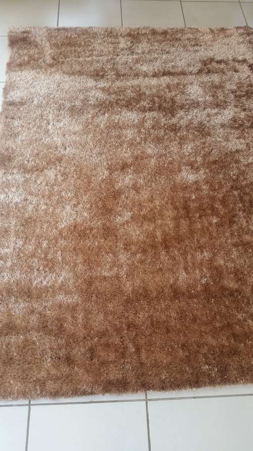 Beautiful , Soft , Warm , Excellent Quality Shaggy Rugs