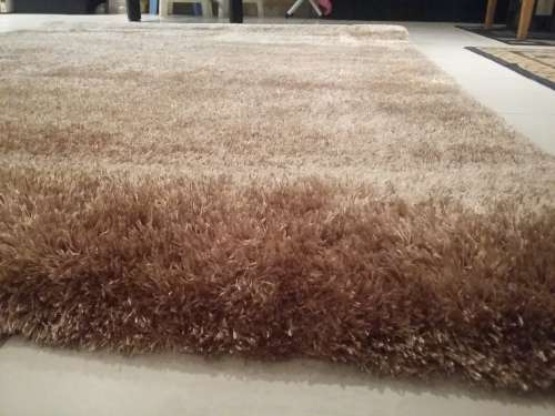 Beautiful , Soft , Warm , Excellent Quality Shaggy Rugs