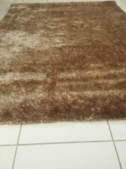 Beautiful , Soft , Warm , Excellent Quality Shaggy Rugs