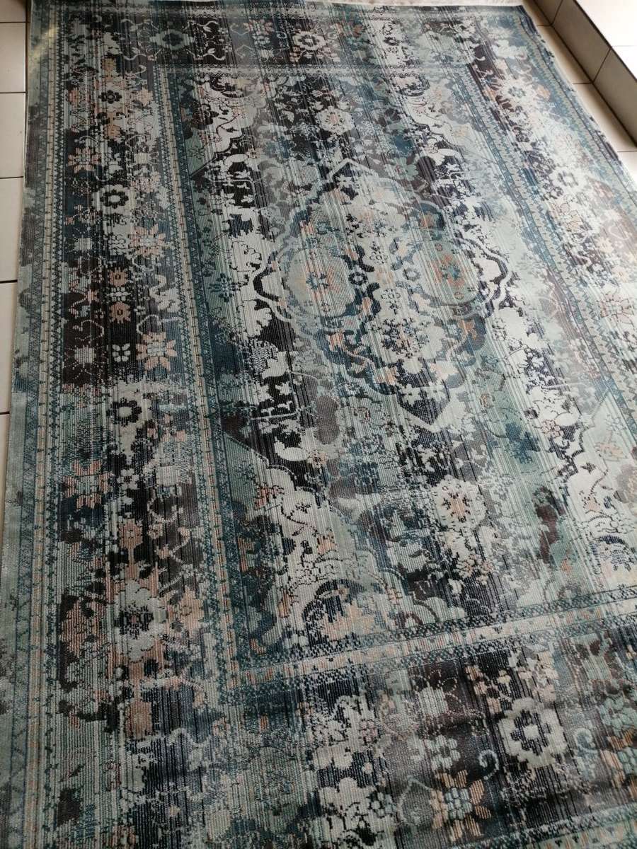 Beautiful , Vibrant , Modern , Excellent Quality Turkish Carpets