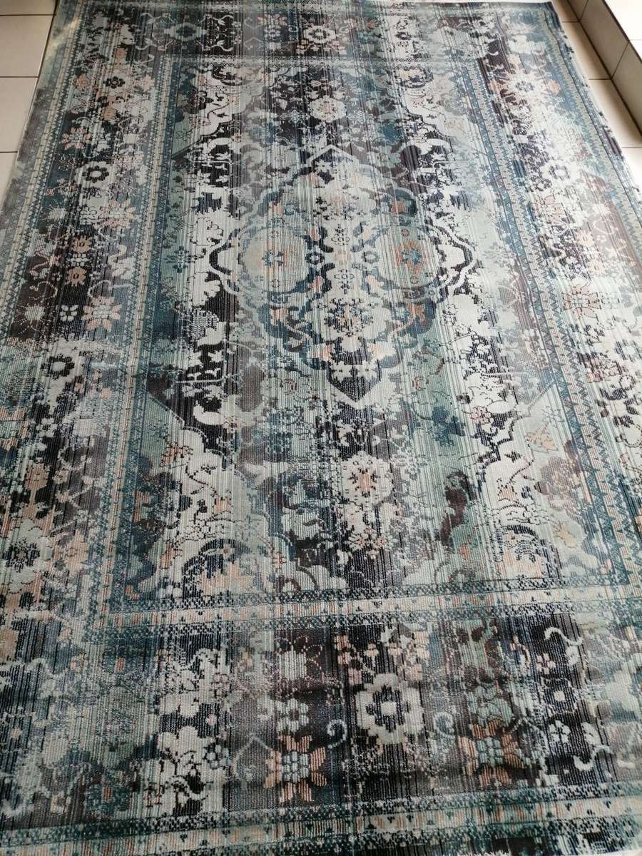 Beautiful , Vibrant , Modern , Excellent Quality Turkish Carpets
