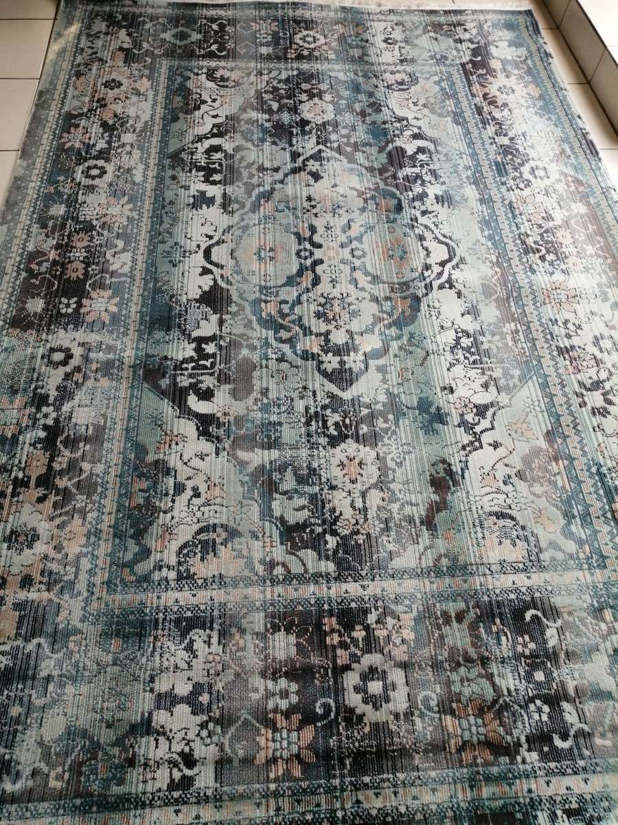 Beautiful , Vibrant , Modern , Excellent Quality Turkish Carpets
