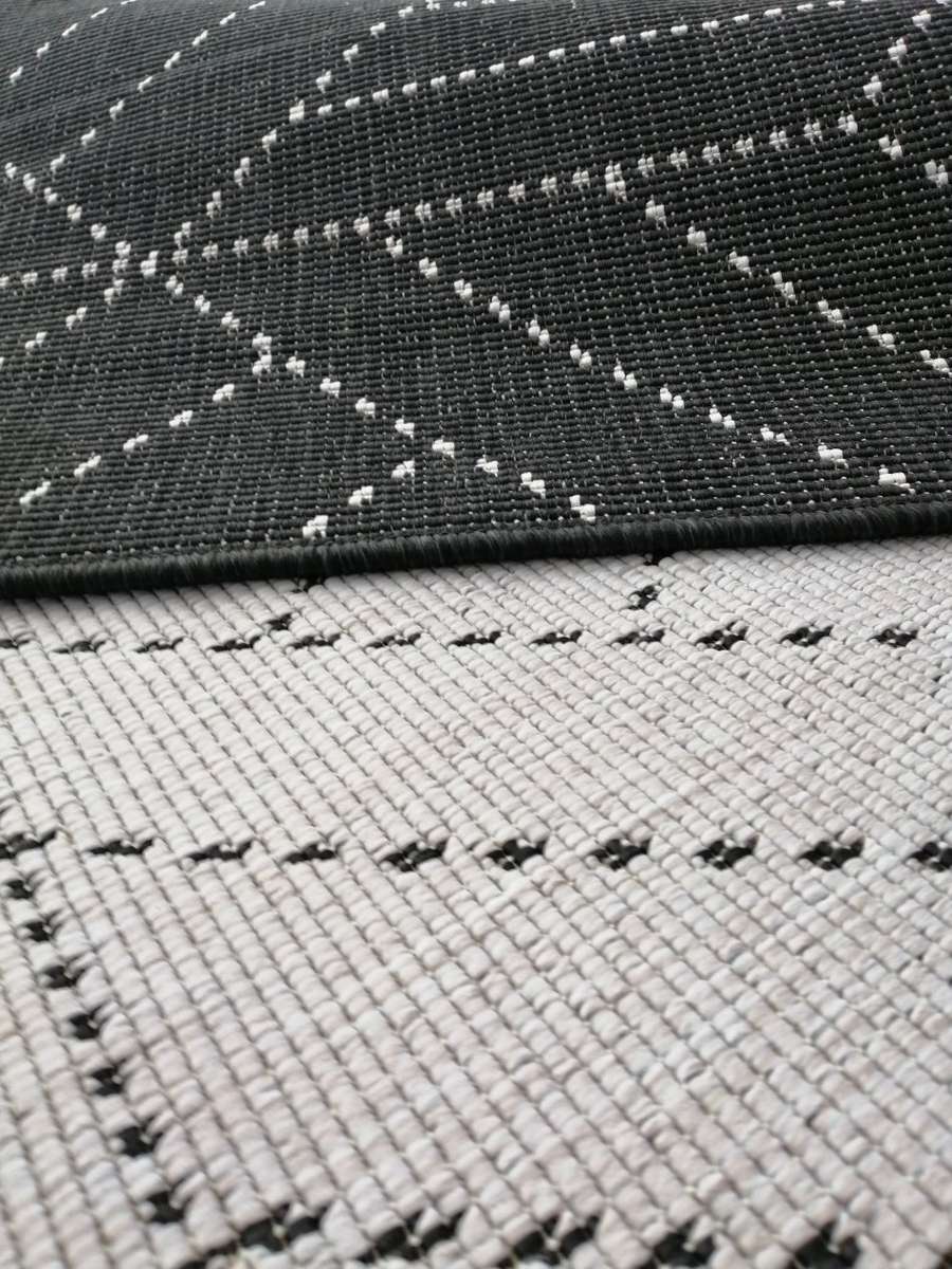 Gorgeous Exception Quality Indoor & Outdoor Rug