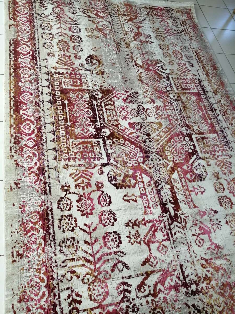 Beautiful , Vibrant , Modern , Excellent Quality Turkish Carpets