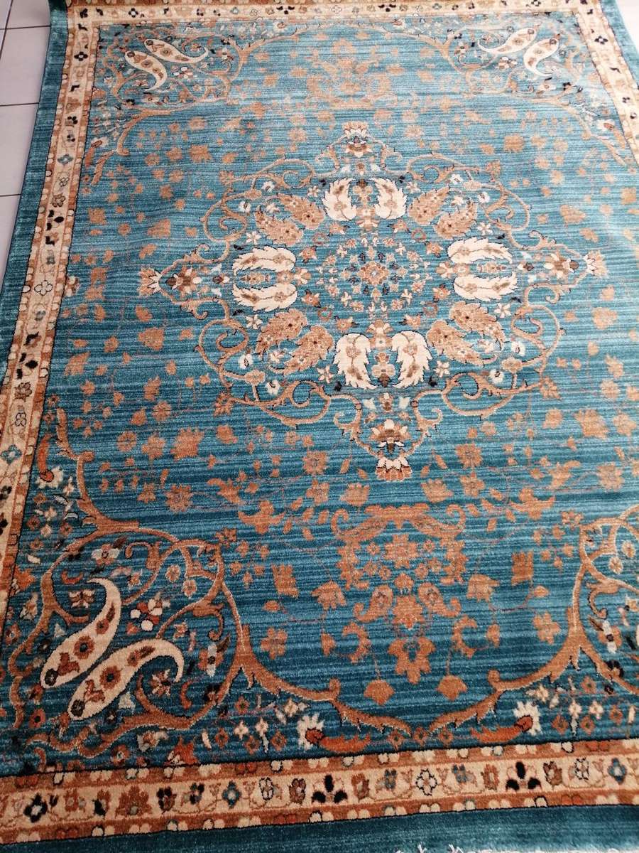 Beautiful , Vibrant , Modern , Excellent Quality Turkish Rug