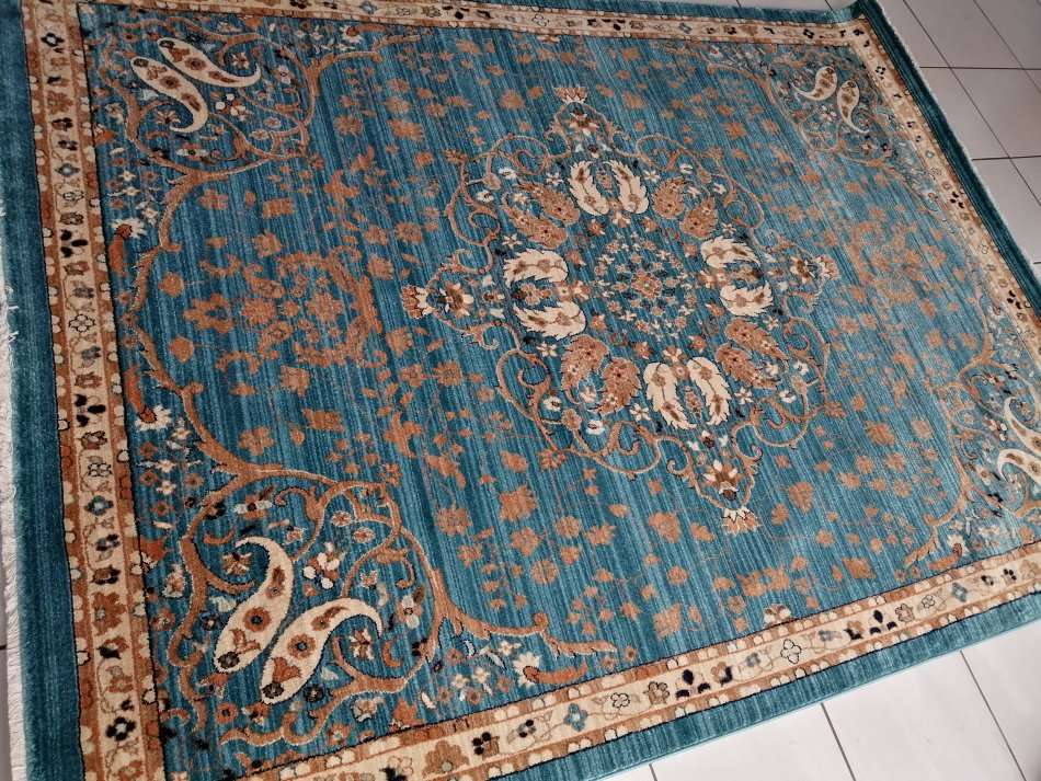 Beautiful , Vibrant , Modern , Excellent Quality Turkish Rug