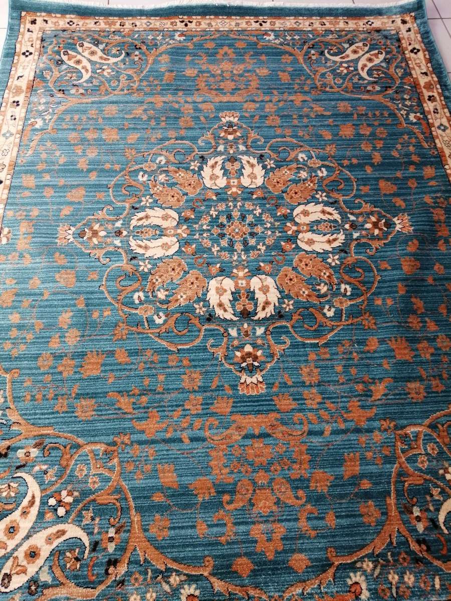 Beautiful , Vibrant , Modern , Excellent Quality Turkish Rug